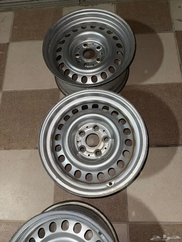 جنوط مرسيدس الماني اصلي هايلوكس للهايلوكس 0