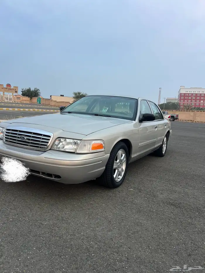 فورد كراون فكتوريا 2011 0