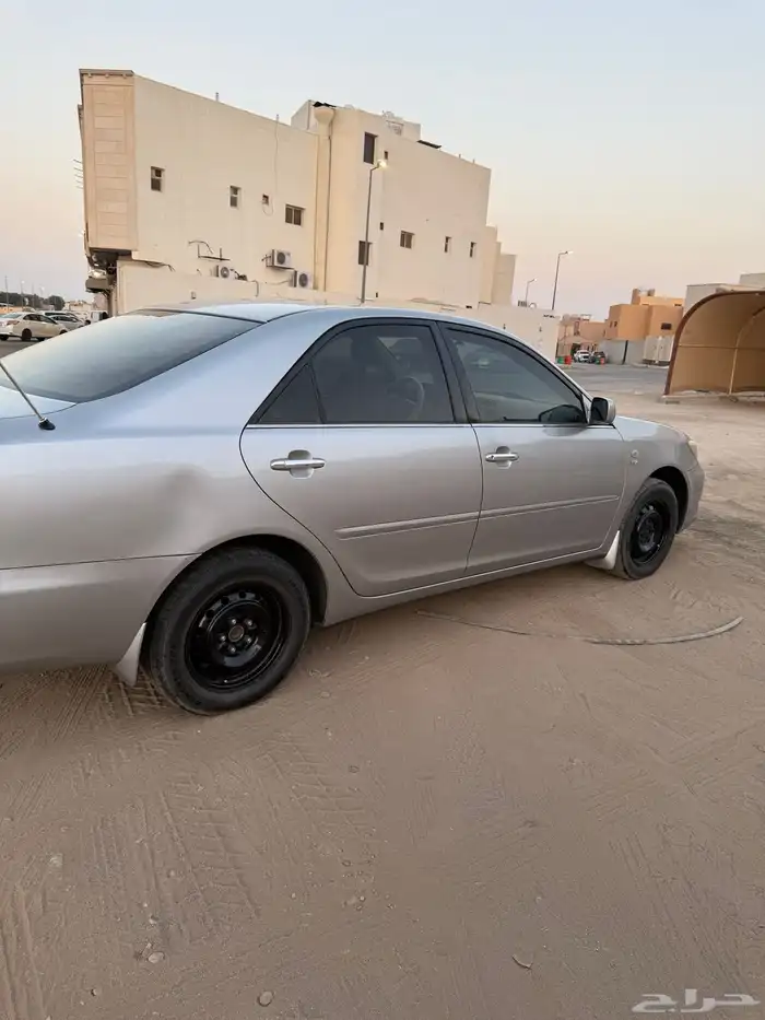 للبيع كامري 2004 4
