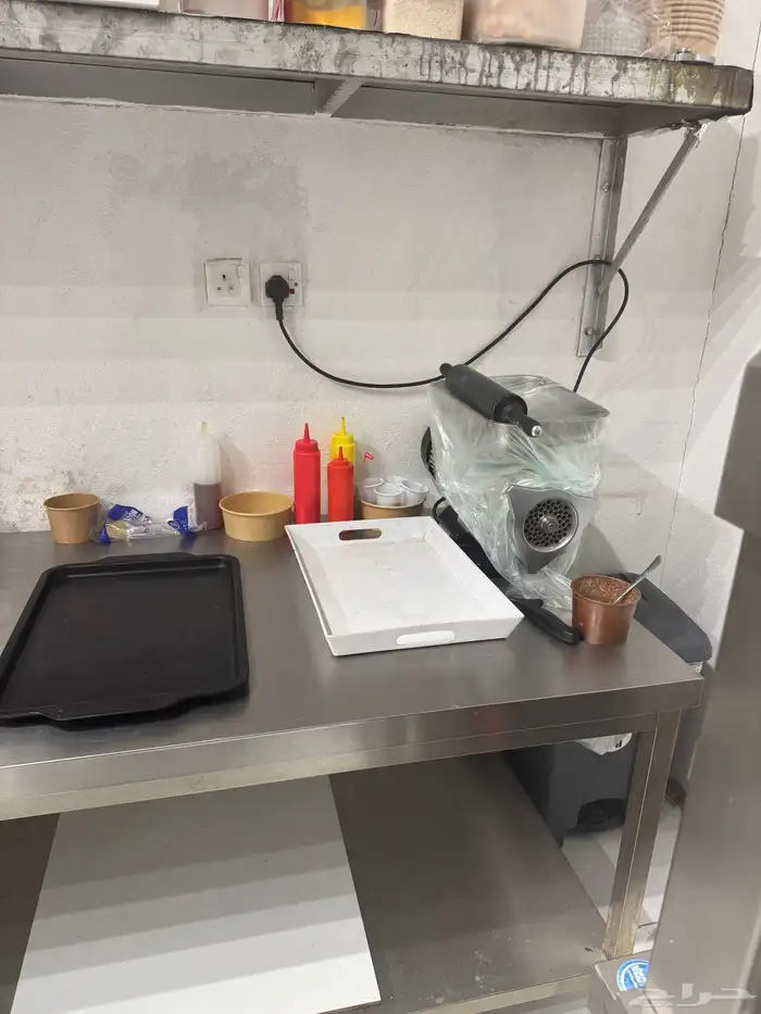 مطعم وجبات سريعه مجهز للتقبيل 10