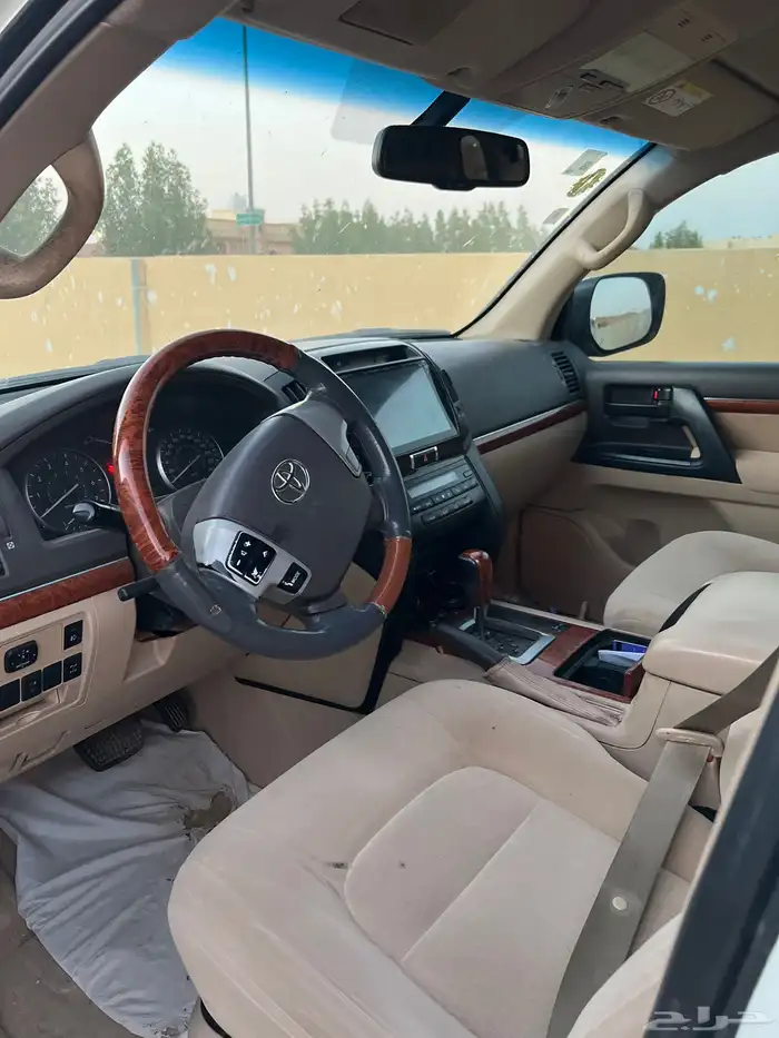 لاندكروزر ابييض 2014 10