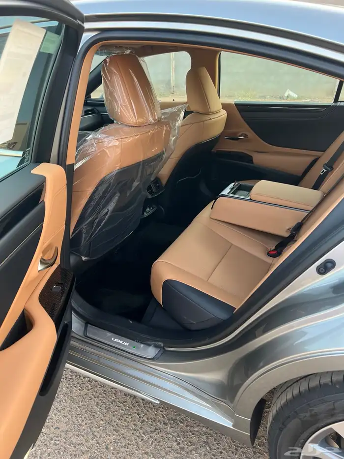 لكزس 350 اصفار 18