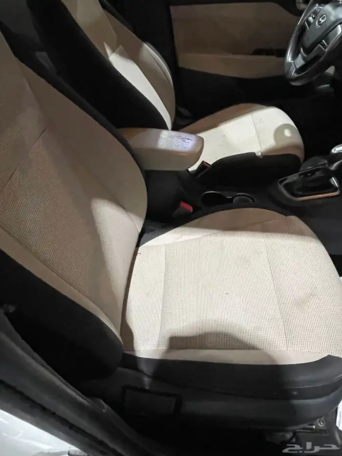 للبيع اكسنت 2019 40