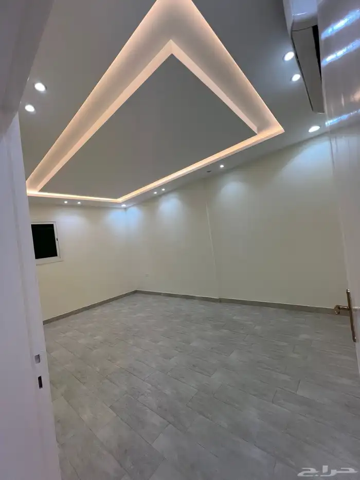 شقة للإيجار حي الحزم 10