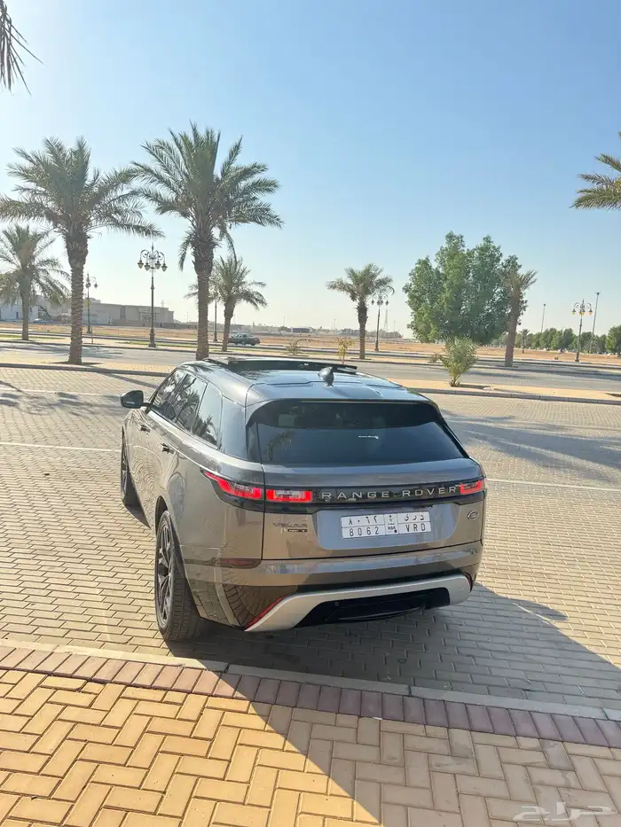 رنج روفر فيلار R Daynamic 8