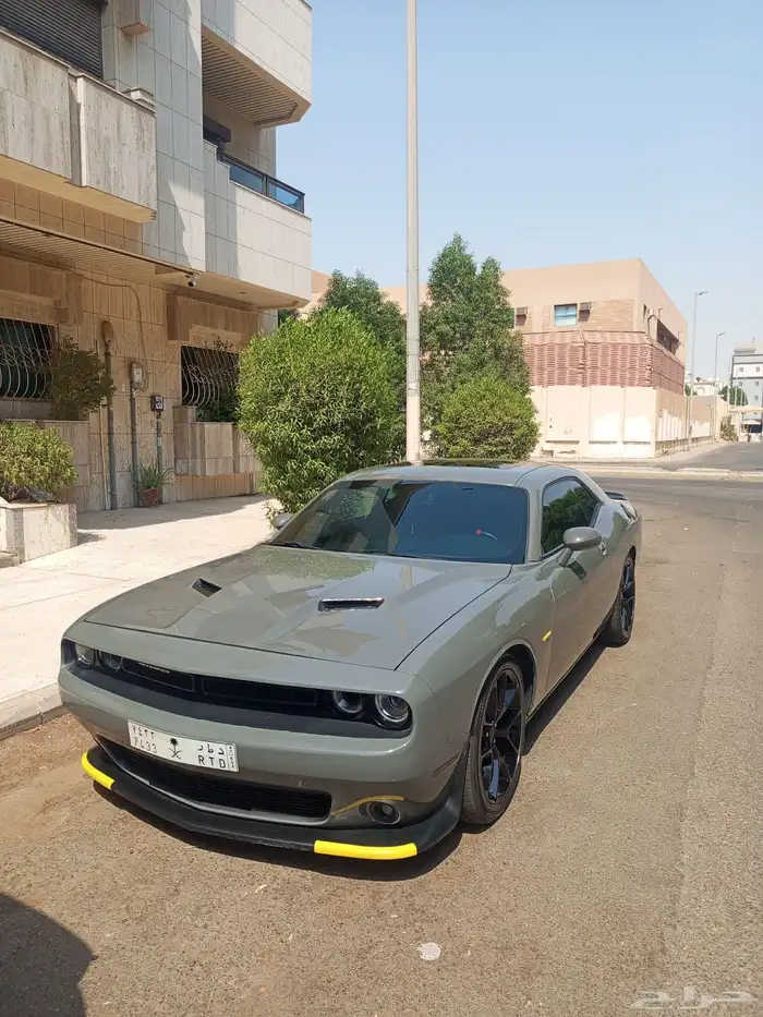 Dodge Challenger V8 5.7L HEMI   375 HP 9