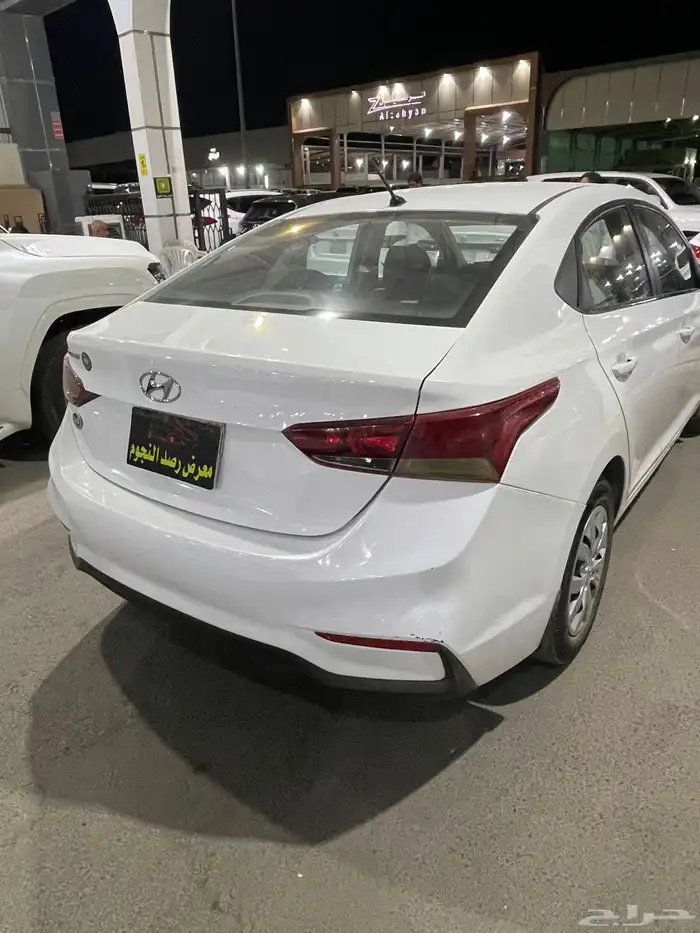 للبيع اكسنت 2019 16