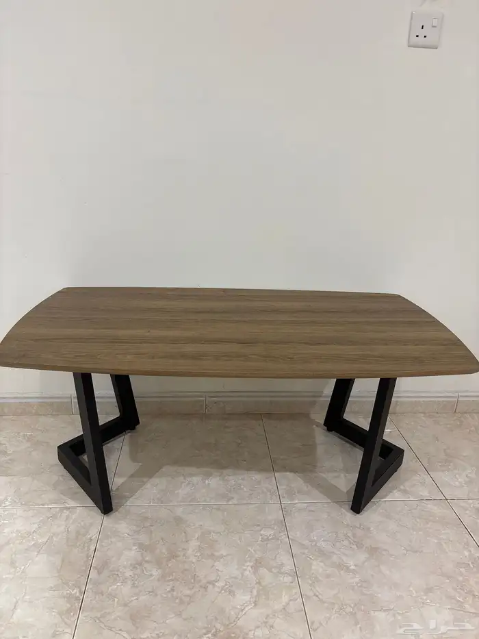 طاوله للبيع 0