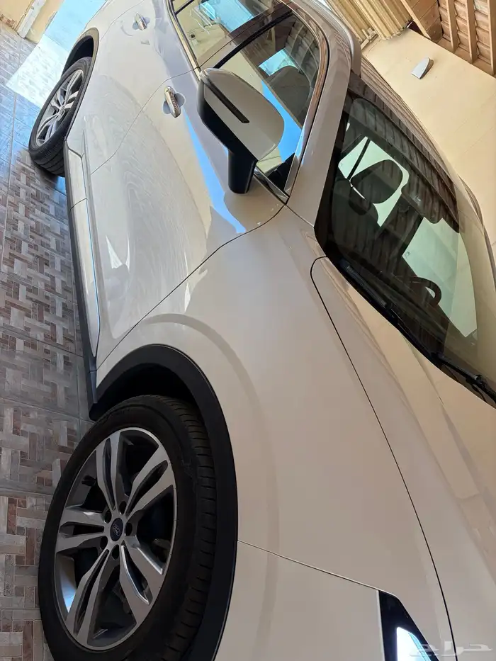 للبيع فورد تريتوري فل كامل 2023 3