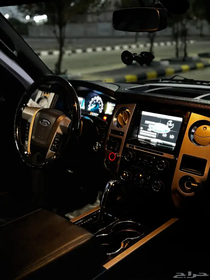 فورد اكسبيدشن 2015 26