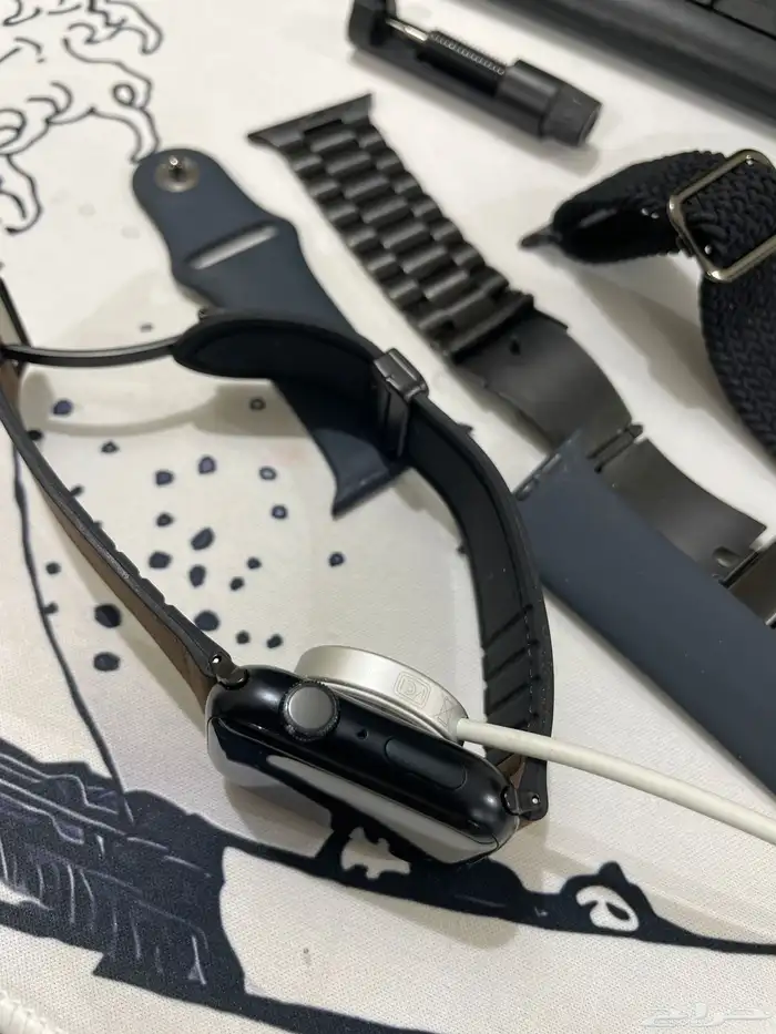 ساعة ابل الجيل 8 مقاس 45 1