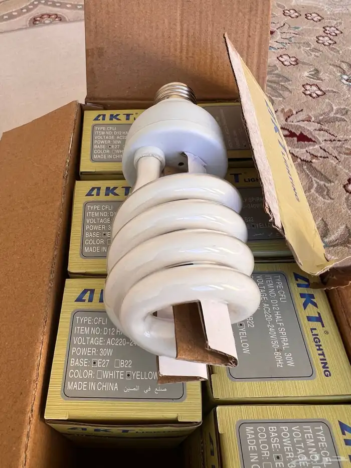 كرتون لمبات عشر حبات لوان اصفر بي 40 4