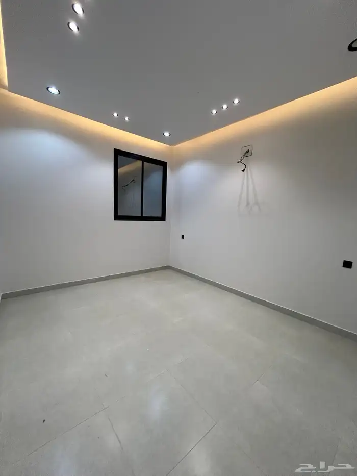 للبيع روف علوي بملحق مع مشب 8غرف 650الف 11