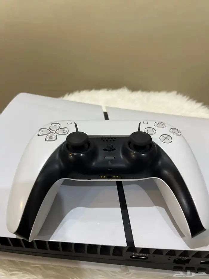 بلاستيشن 5 بدون مدخل أقراص 4