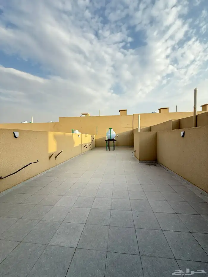 للبيع شقق علويه6غرف بأسطح خاصه ومصعد جاهز بسعر530الف 25