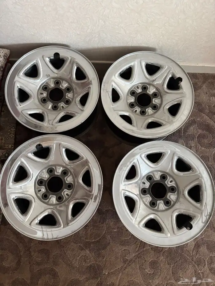 جنوط سلفرادو حديد اصلي و وطايات جانبية 1