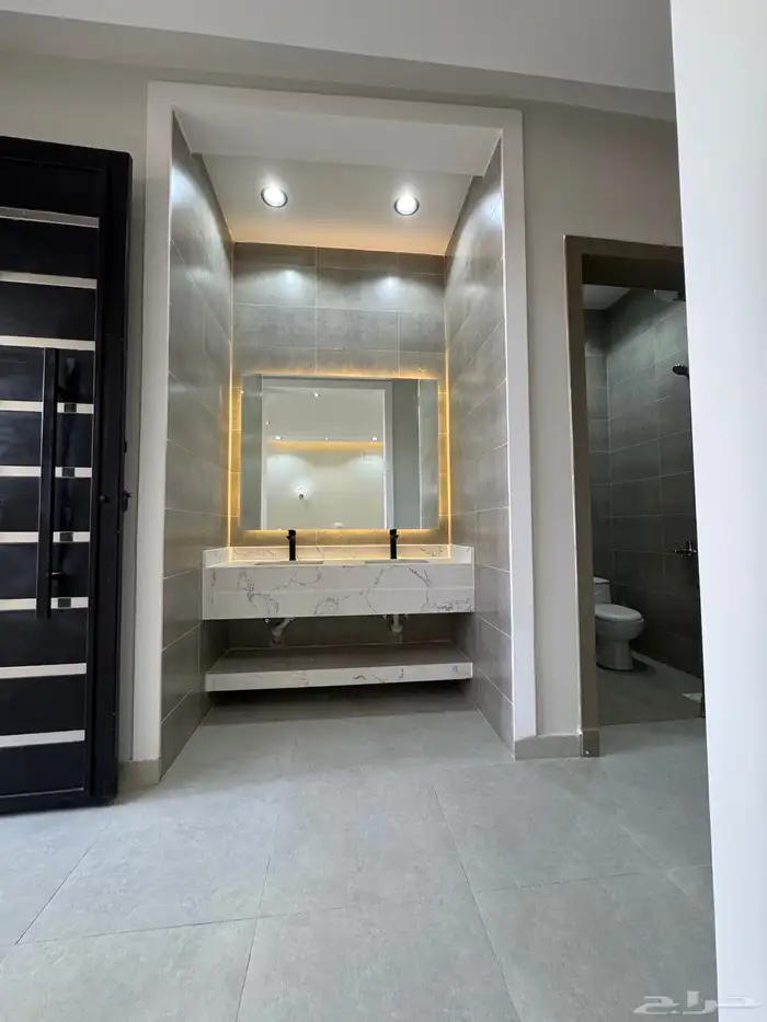 للبيع شقق تمليك أرضي 6غرف بمدخل سياره ب520 الف 2