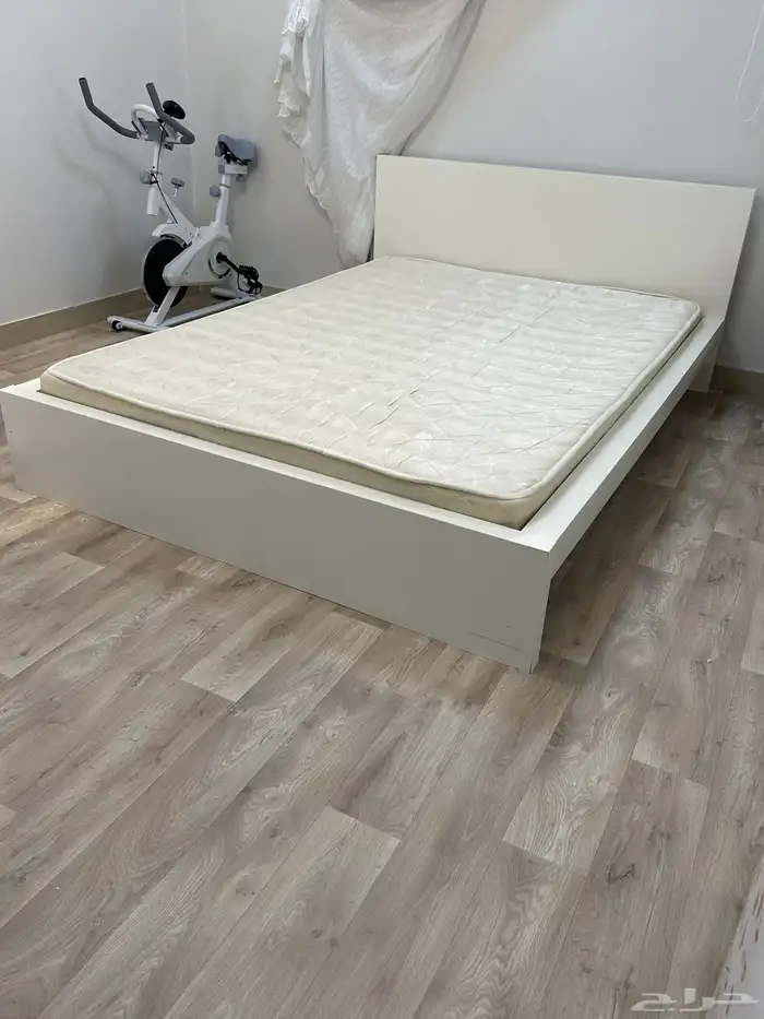 سرير نفرين من ايكيا 0