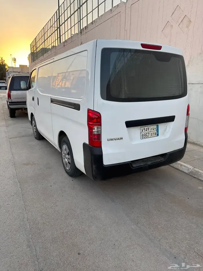 باص نيسان ديزل 2023 بضاعة نظيف ومشروط اوراق جديده سوم 73 4