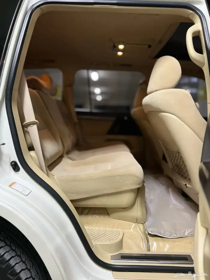 تويوتا لاندكروزر GXR 2017 مالك اول 37