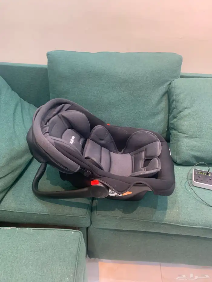 كرسي اطفال شبه جديد استعمال مره واحده فقط 2