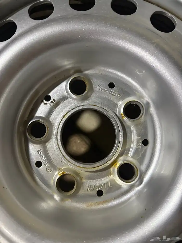 جنوط مرسيدس الماني اصلي هايلوكس للهايلوكس 4