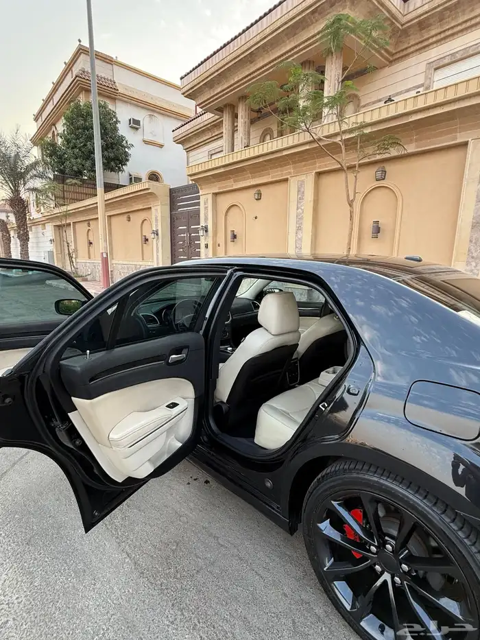 كرايسلر S نظيفة جدآ 2016 9