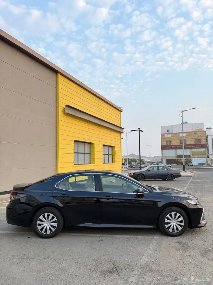 كامري ستاندر اسود 23 7