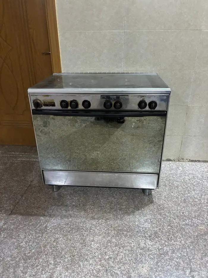 فرن شغال زين فوق وتحت 0