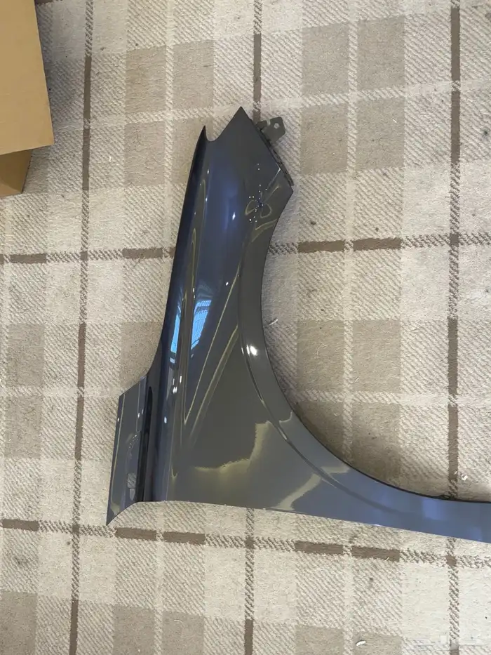 رفرف جيلي ايمجراند 24 فل كامل (يمين) الرفرف بوحده به دقه . 0