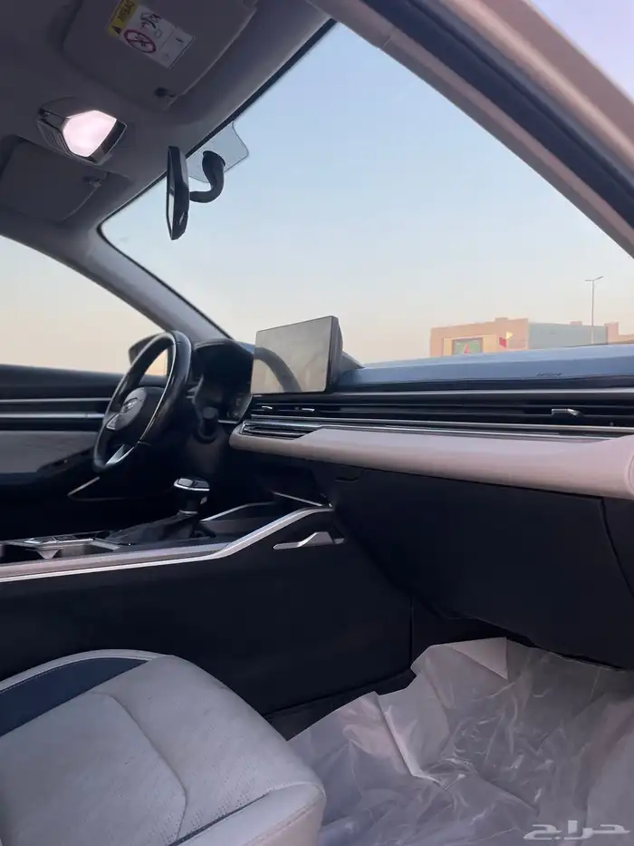 جيلي امجراند 2023 10