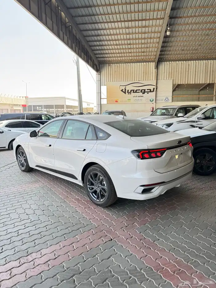 فورد تورس فئة امبيانتي بنزين 2026 3