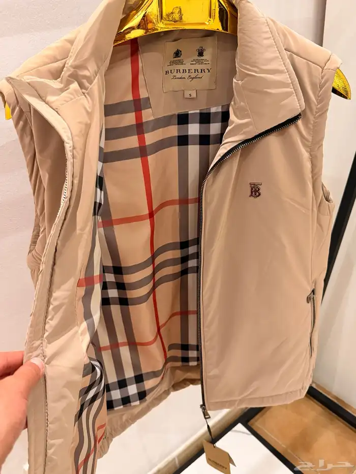 أفخم جاكيتات من أرقى الماركات العالمية 35