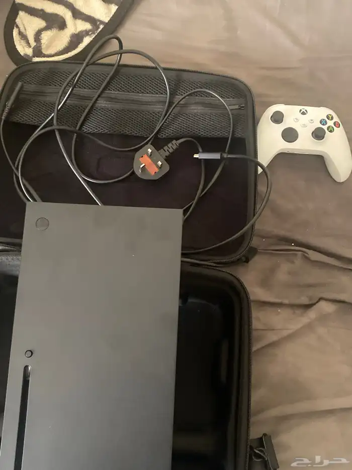 اكس بوكس سيريس اكس مع يد وشنطه 0
