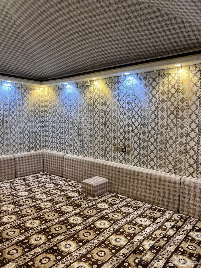 بيت شعر ملكي 2