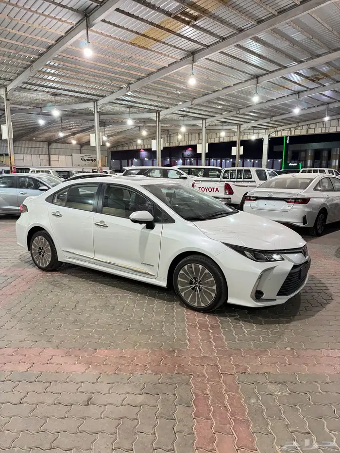 تويوتا كورلا XLI المطور فتحة بنزين 2025 1