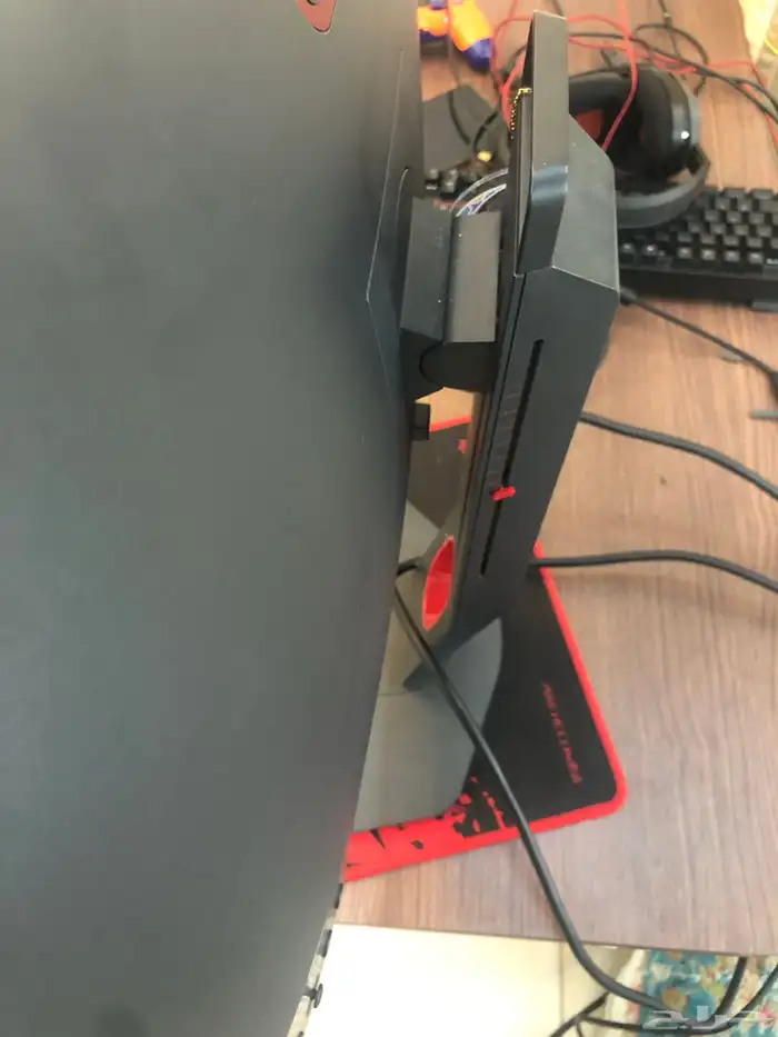 شاشة قيمنق للبيع العاجل 2