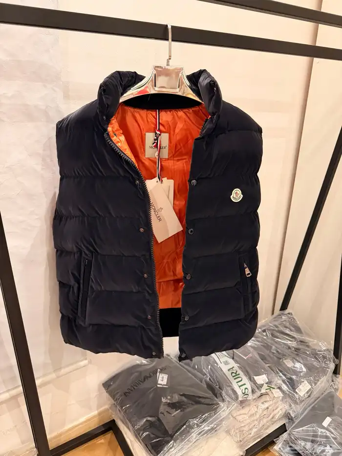 أفخم جاكيتات من أرقى الماركات العالمية 24