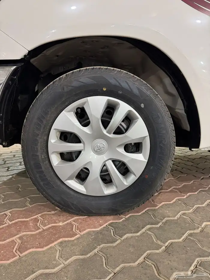 تويوتا هايلوكس GL ديزل غمارتين 2025 4