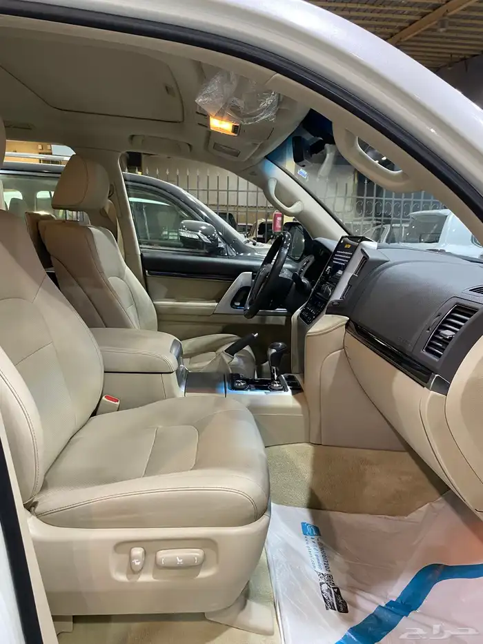 للبيع جيب في اكس ار 2020 عبداللطيف عداد 65 الف 16