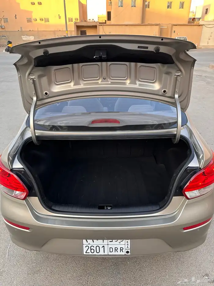 كيا بيجاس 2023 18