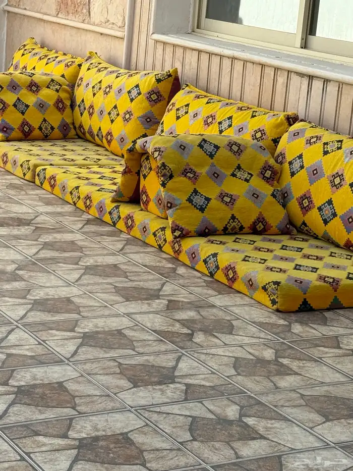 للبيع جلسه شعبيه 3