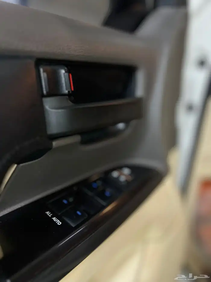 تويوتا لاندكروزر GXR 2017 مالك اول 26