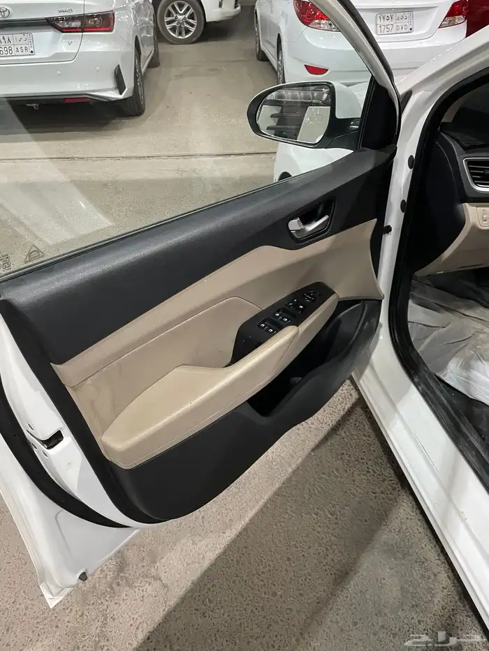 للبيع اكسنت 2019 22