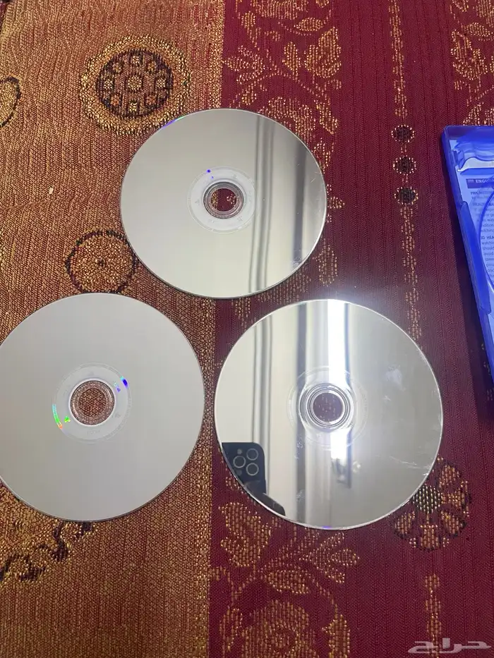 ثلاثة اشرطه سوني فور واحد مع علبه الباقي لا صامل تعال خاص 2