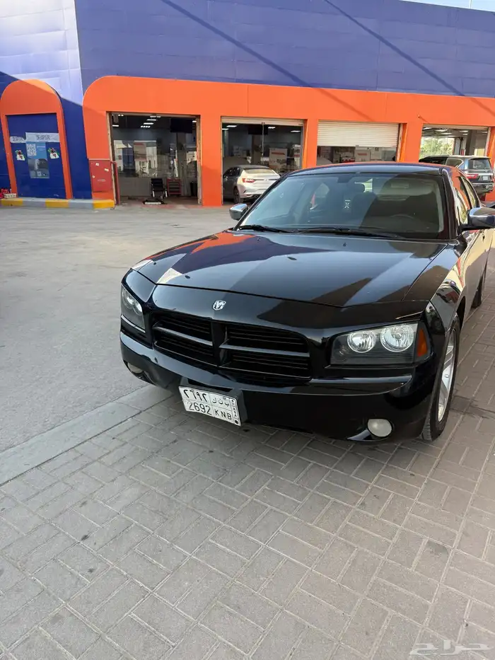 دودج تشارجر. 2006 نظيف 1