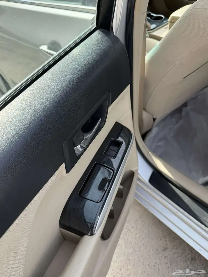 كامري 2016 فل كامل GLX فضي 28