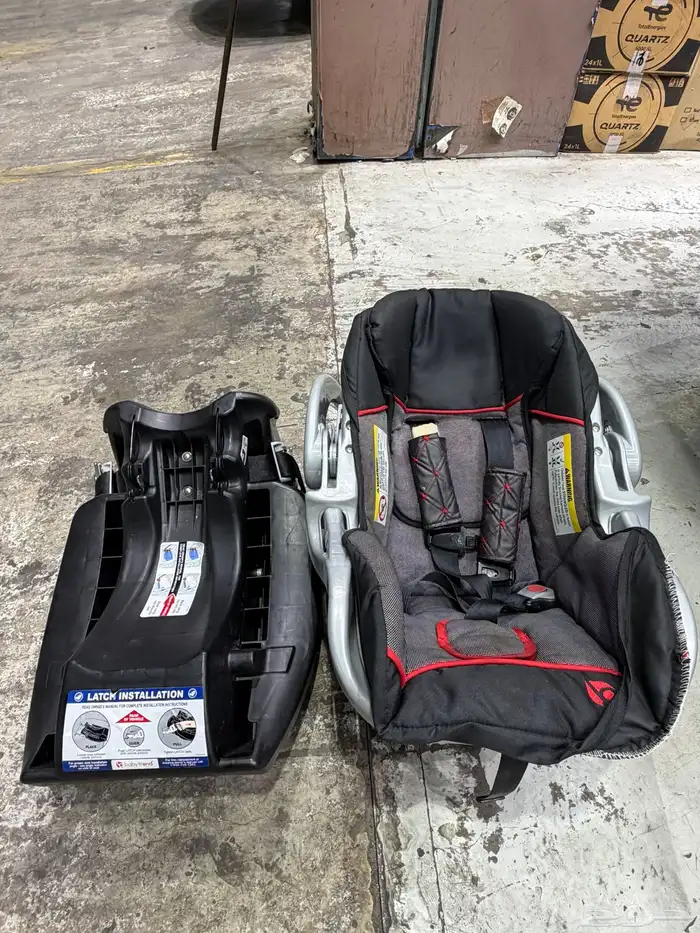 كرسي سيارة للأطفال 0