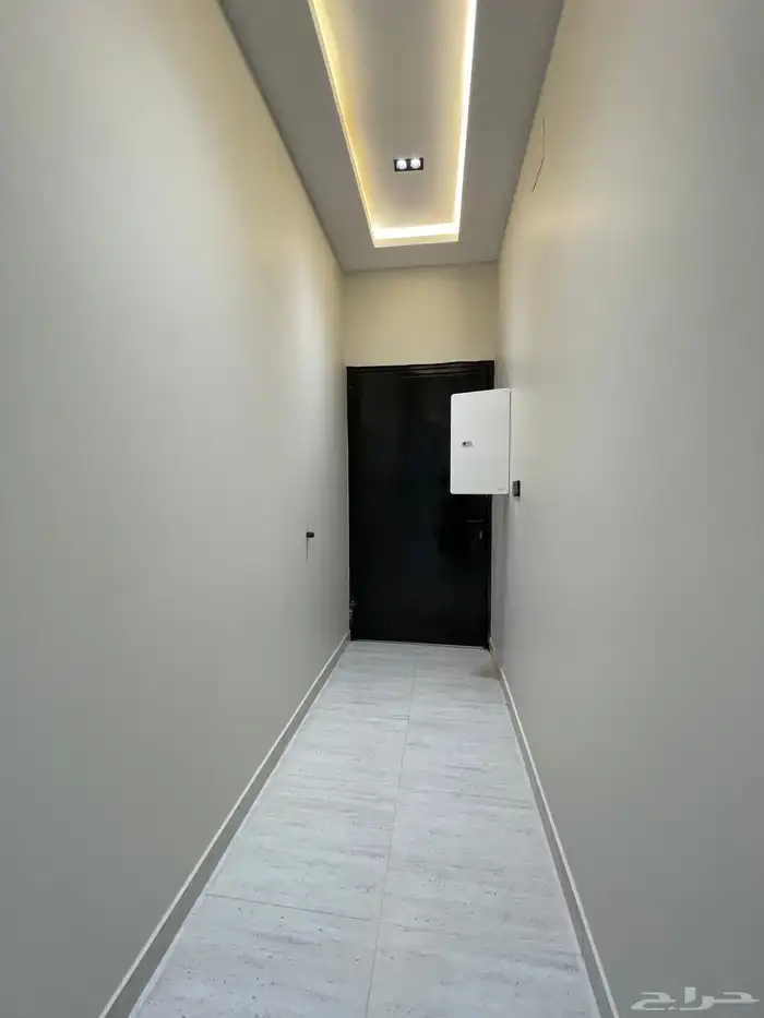 دور ارضى بحوش ب 620 الف باالقرب من طريق ابها الخميس والمطار 9