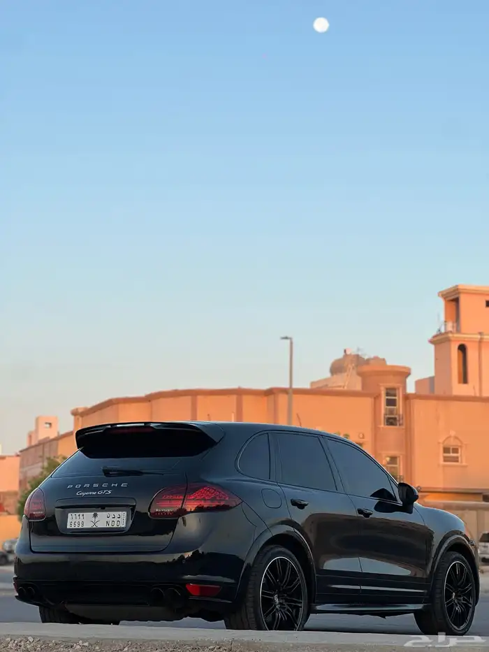 للبيع سيارة نظيفة  بورش كايين GTS 2013 2